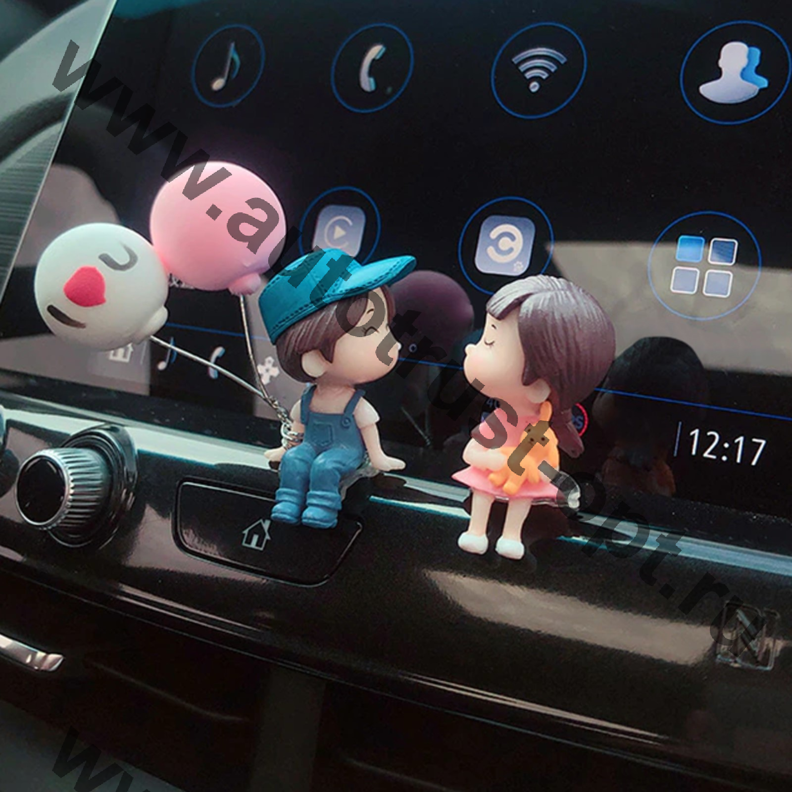 TORSO Игрушка на панель авто "Влюбленная парочка"  