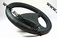 IGG Оплетка на руль 1015 (экокожа, черный+черная перфорация, черная  отстрочка (волна), М 37-39 см) 